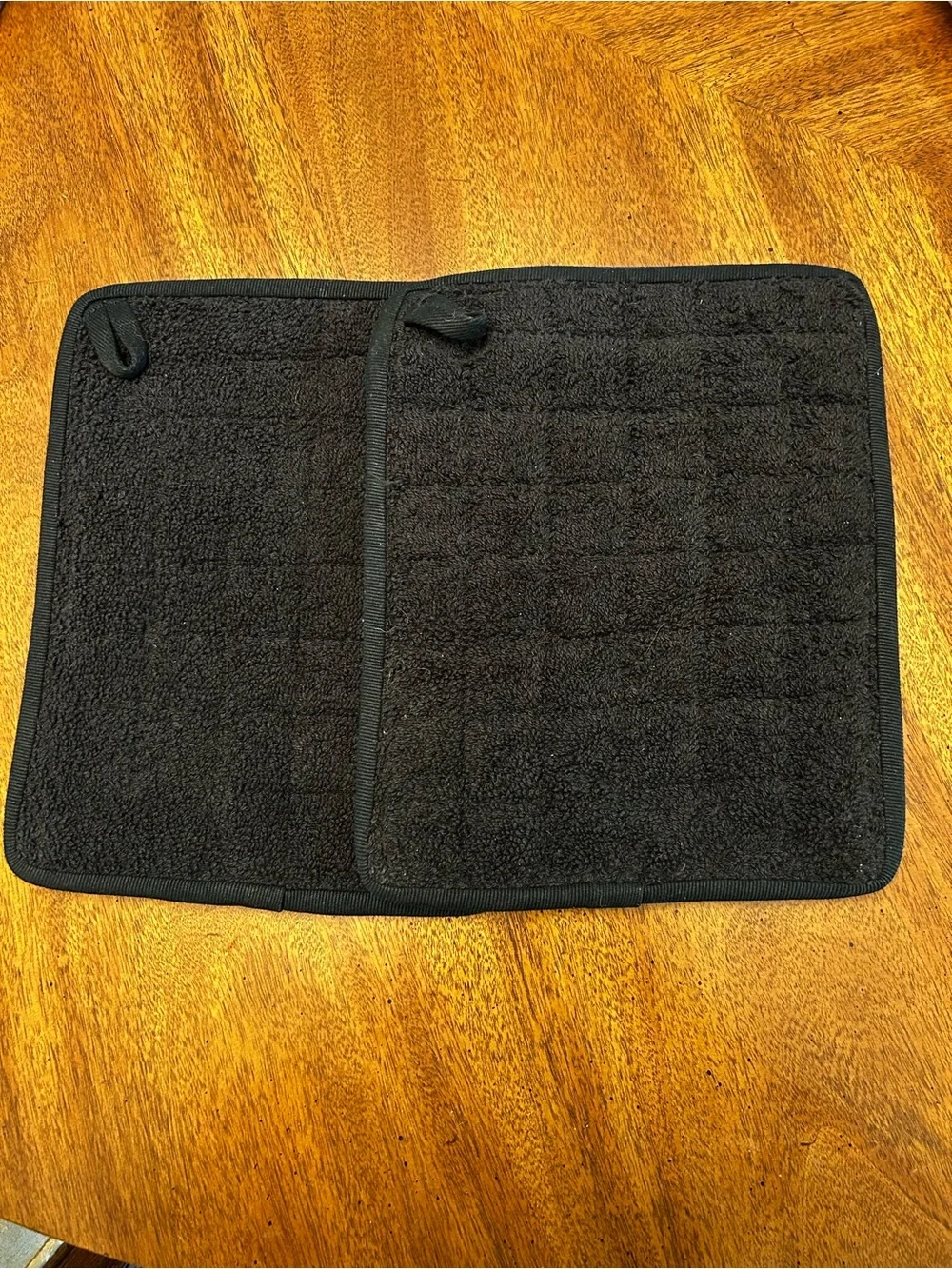 NWT Circulon Black Red Set Of 2 Pot Holders Hot Pads Kitchen Cooking Accessory